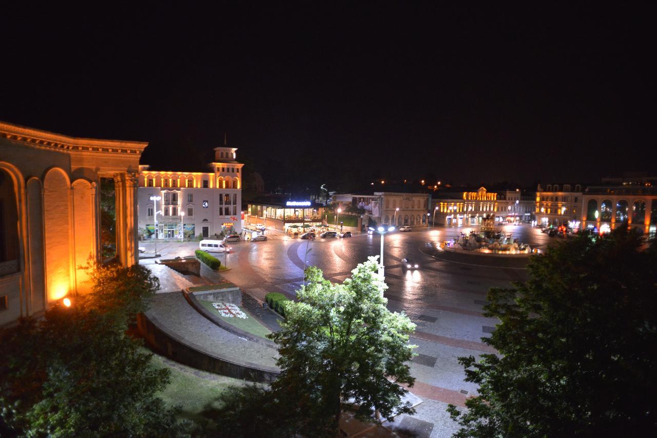 Central Apartments Kutaisi Esterno foto